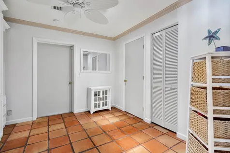 2330 NE 48th Street Lighthouse Point FL 33064