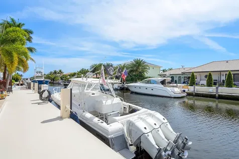 2330 NE 48th Street Lighthouse Point FL 33064