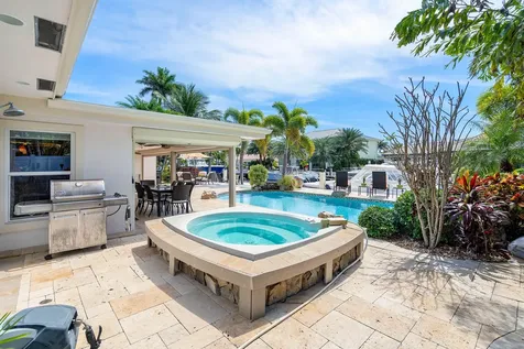 2330 NE 48th Street Lighthouse Point FL 33064