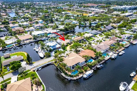2330 NE 48th Street Lighthouse Point FL 33064