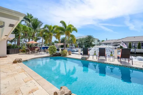 2330 NE 48th Street Lighthouse Point FL 33064