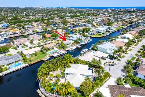 2330 NE 48th Street Lighthouse Point FL 33064