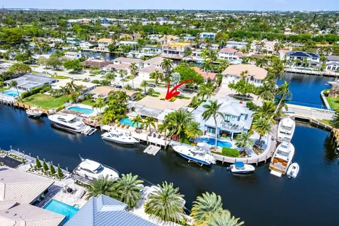 2330 NE 48th Street Lighthouse Point FL 33064