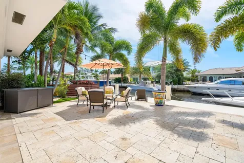 2330 NE 48th Street Lighthouse Point FL 33064