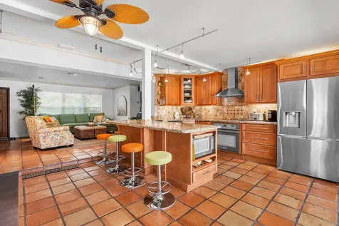 2330 NE 48th Street Lighthouse Point FL 33064