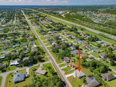 574 NW Bayshore Boulevard Port Saint Lucie FL 34983