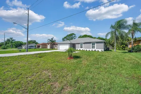 574 NW Bayshore Boulevard Port Saint Lucie FL 34983