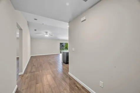 574 NW Bayshore Boulevard Port Saint Lucie FL 34983