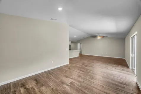 574 NW Bayshore Boulevard Port Saint Lucie FL 34983