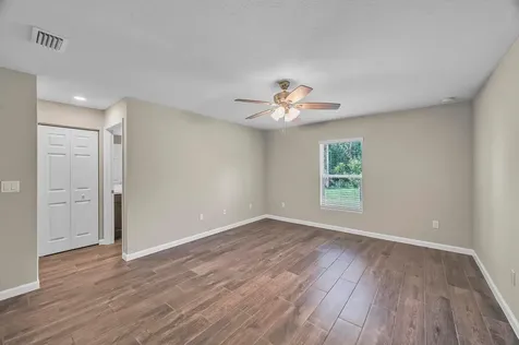 574 NW Bayshore Boulevard Port Saint Lucie FL 34983