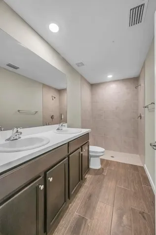574 NW Bayshore Boulevard Port Saint Lucie FL 34983