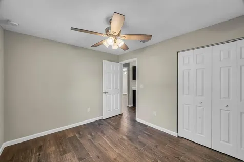 574 NW Bayshore Boulevard Port Saint Lucie FL 34983