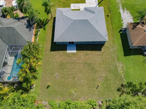 574 NW Bayshore Boulevard Port Saint Lucie FL 34983
