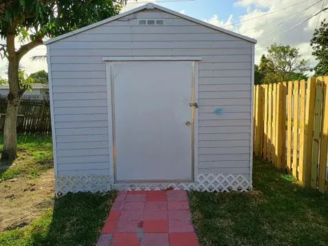 1712 N 26th Avenue Hollywood FL 33020