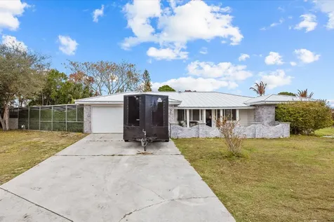 301 Nw Prima Vista Boulevard Port Saint Lucie FL 34983