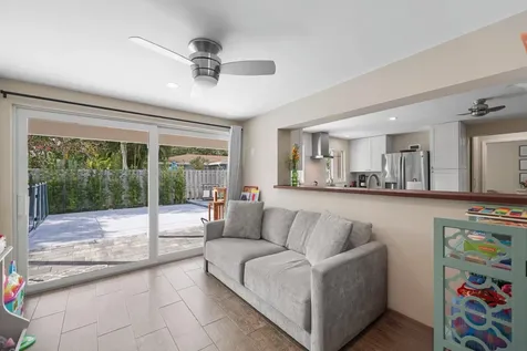 4141 Ne 22nd Terrace Lighthouse Point FL 33064