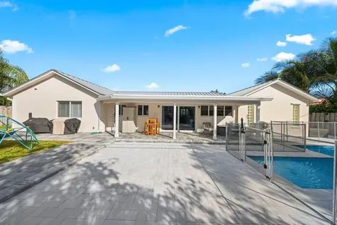 4141 Ne 22nd Terrace Lighthouse Point FL 33064