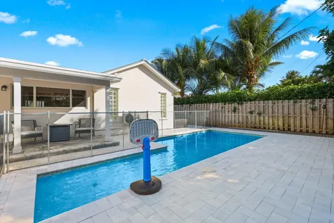 4141 Ne 22nd Terrace Lighthouse Point FL 33064