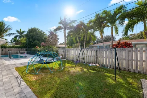 4141 Ne 22nd Terrace Lighthouse Point FL 33064