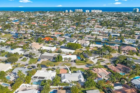 4141 Ne 22nd Terrace Lighthouse Point FL 33064