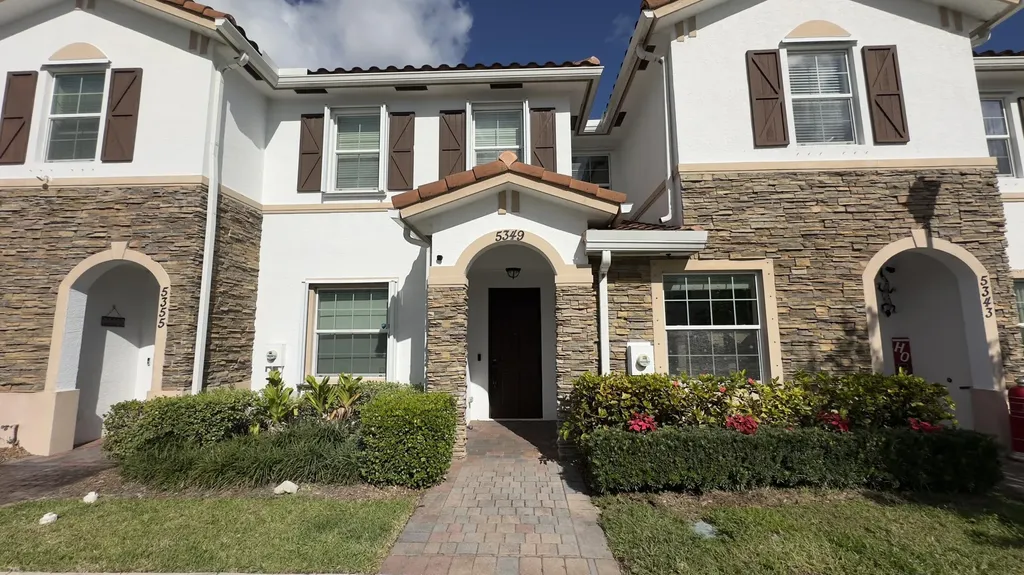 5349 Ashley River Road West Palm Beach FL 33417