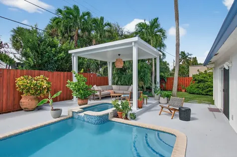 802 Mallard Drive Delray Beach FL 33444