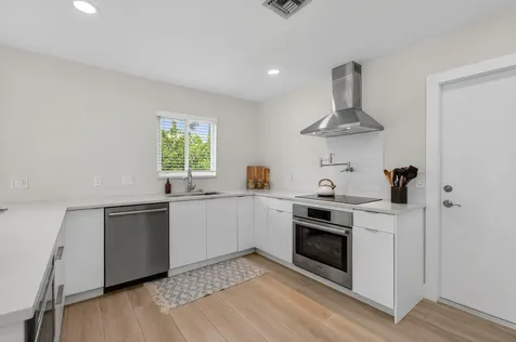 802 Mallard Drive Delray Beach FL 33444