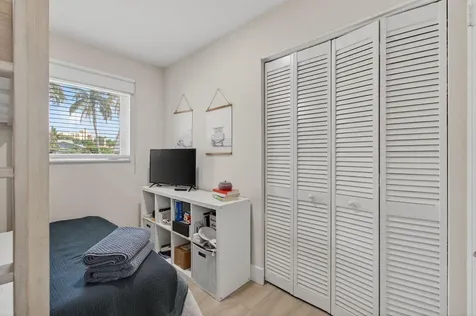 802 Mallard Drive Delray Beach FL 33444