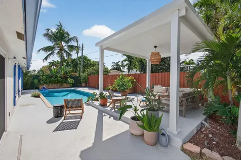 802 Mallard Drive Delray Beach FL 33444