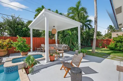 802 Mallard Drive Delray Beach FL 33444