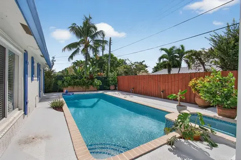802 Mallard Drive Delray Beach FL 33444