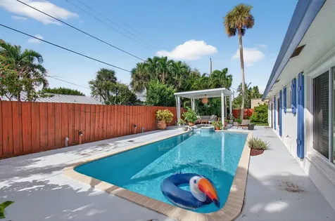 802 Mallard Drive Delray Beach FL 33444