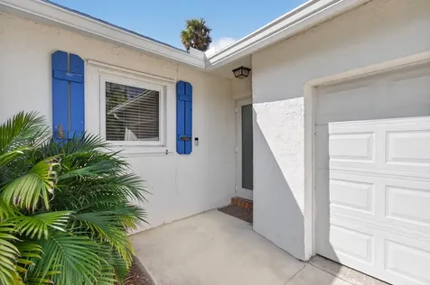 802 Mallard Drive Delray Beach FL 33444