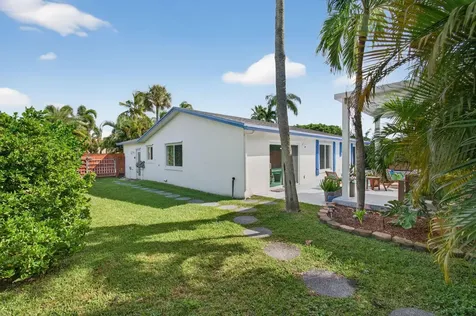 802 Mallard Drive Delray Beach FL 33444