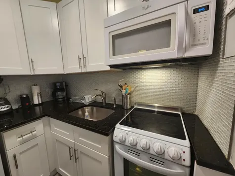 1006 SE 4th Street Boynton Beach FL 33435
