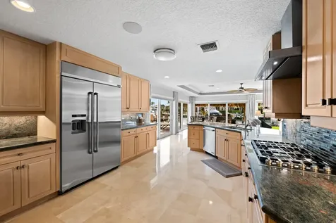 2600 Ne 33rd Street Lighthouse Point FL 33064