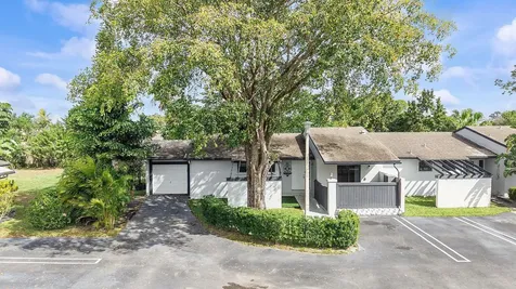 107 Conaskonk Circle Royal Palm Beach FL 33411