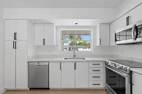 498 Ne 30th Street Boca Raton FL 33431