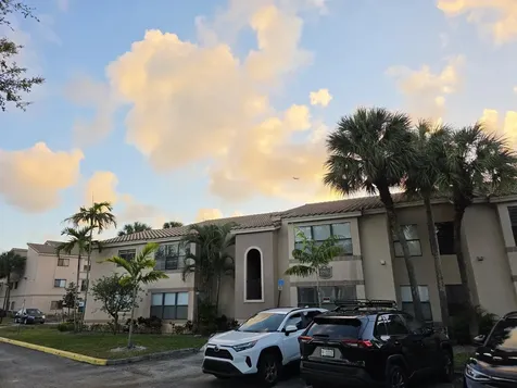 2796 S University Drive Davie FL 33328