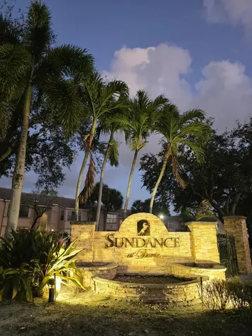 2796 S University Drive Davie FL 33328
