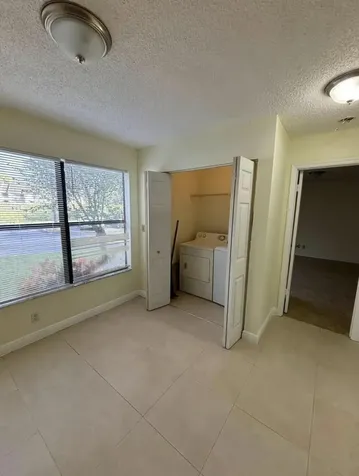 2796 S University Drive Davie FL 33328