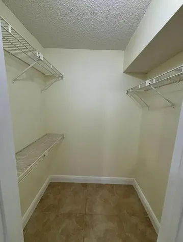 2796 S University Drive Davie FL 33328