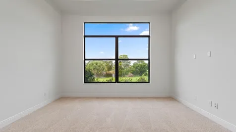 203 Se Via Sangro Port Saint Lucie FL 34952