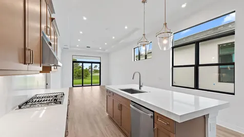 203 Se Via Sangro Port Saint Lucie FL 34952