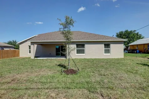 1057 SW Dartmouth Avenue Port Saint Lucie FL 34953