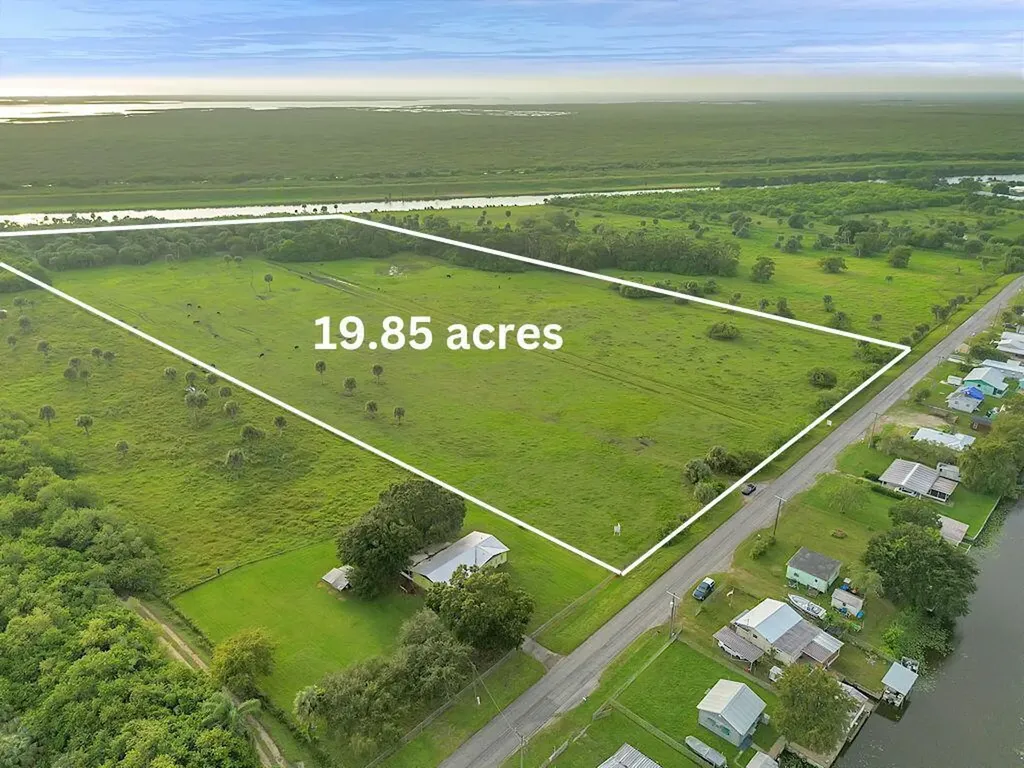 1493 Hunter Road Okeechobee FL 34974