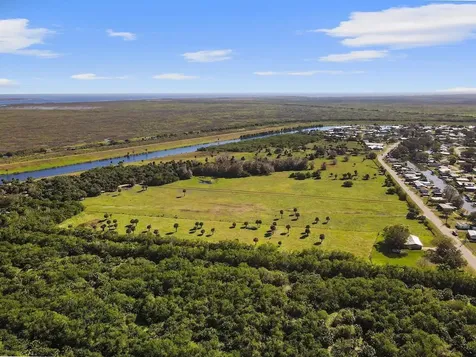 1493 Hunter Road Okeechobee FL 34974