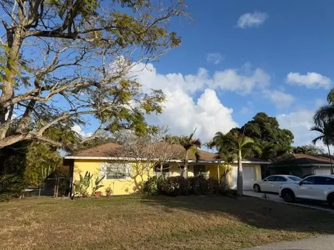 394 Evergreen Avenue Tequesta FL 33469