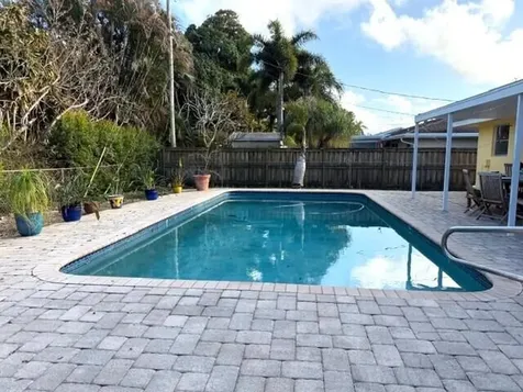 394 Evergreen Avenue Tequesta FL 33469