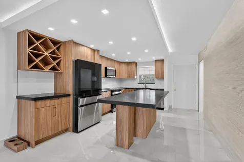 2134 Ne 36th Street Lighthouse Point FL 33064